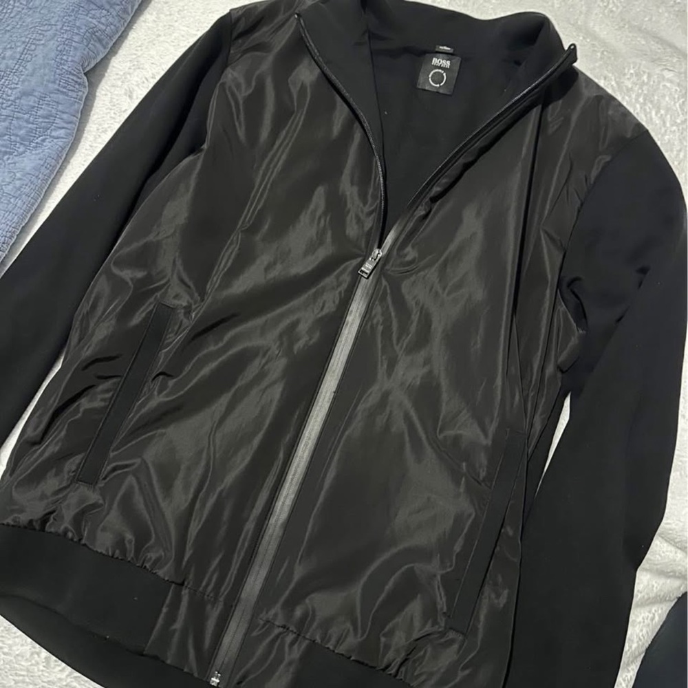 Boss Black Windbreaker Jacket Sleek Design